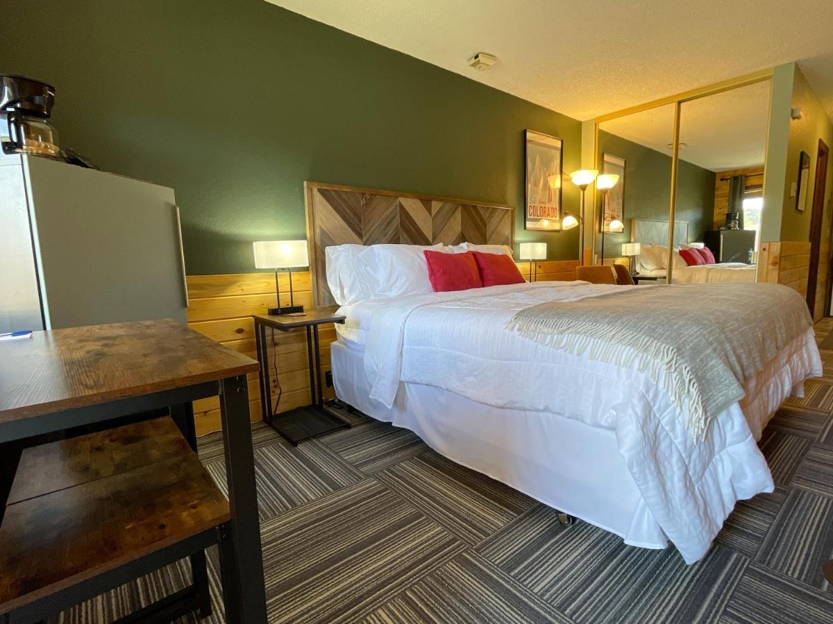 Relax, Adventure, Views, Amenities+Memories Appartement Granby Buitenkant foto