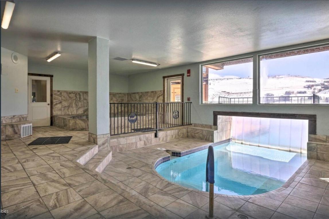 Relax, Adventure, Views, Amenities+Memories Appartement Granby Buitenkant foto