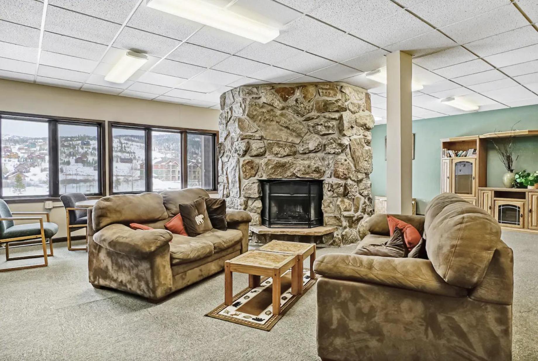 Relax, Adventure, Views, Amenities+Memories Appartement Granby Buitenkant foto