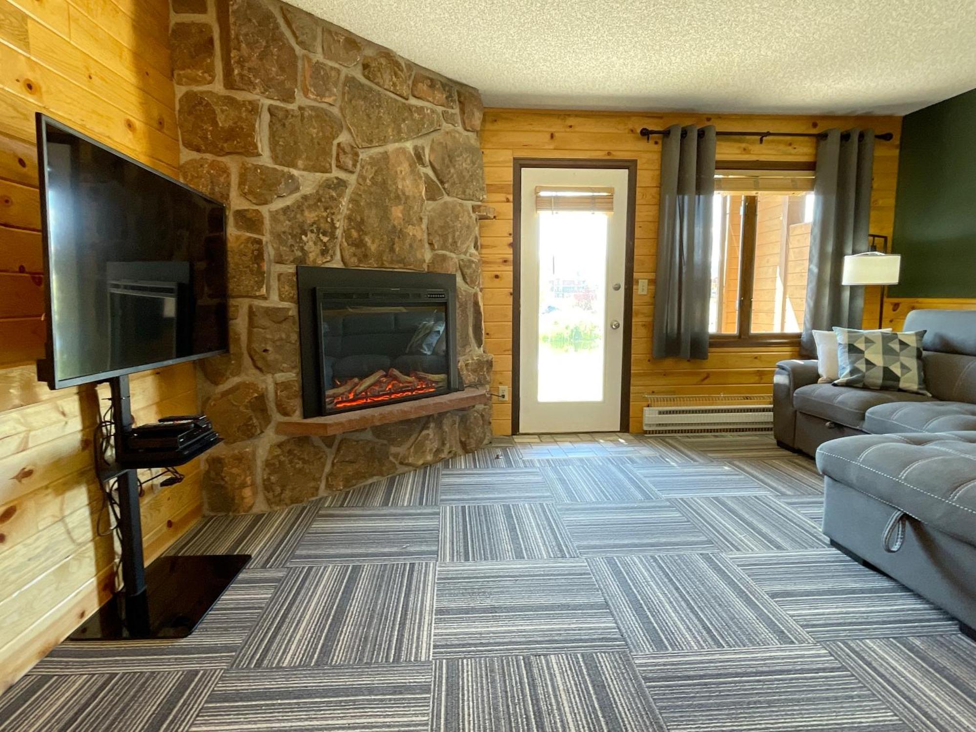 Relax, Adventure, Views, Amenities+Memories Appartement Granby Buitenkant foto