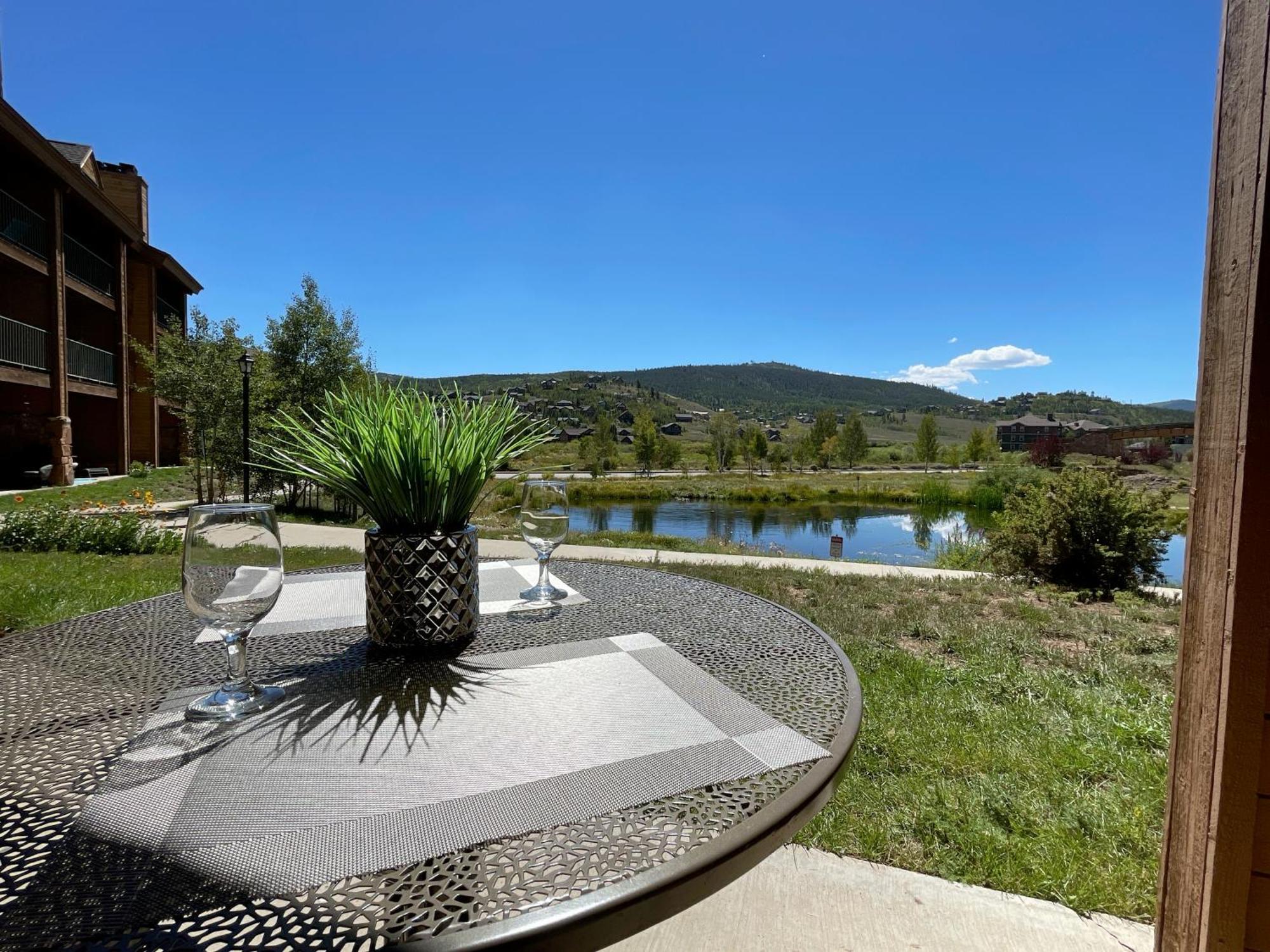 Relax, Adventure, Views, Amenities+Memories Appartement Granby Buitenkant foto